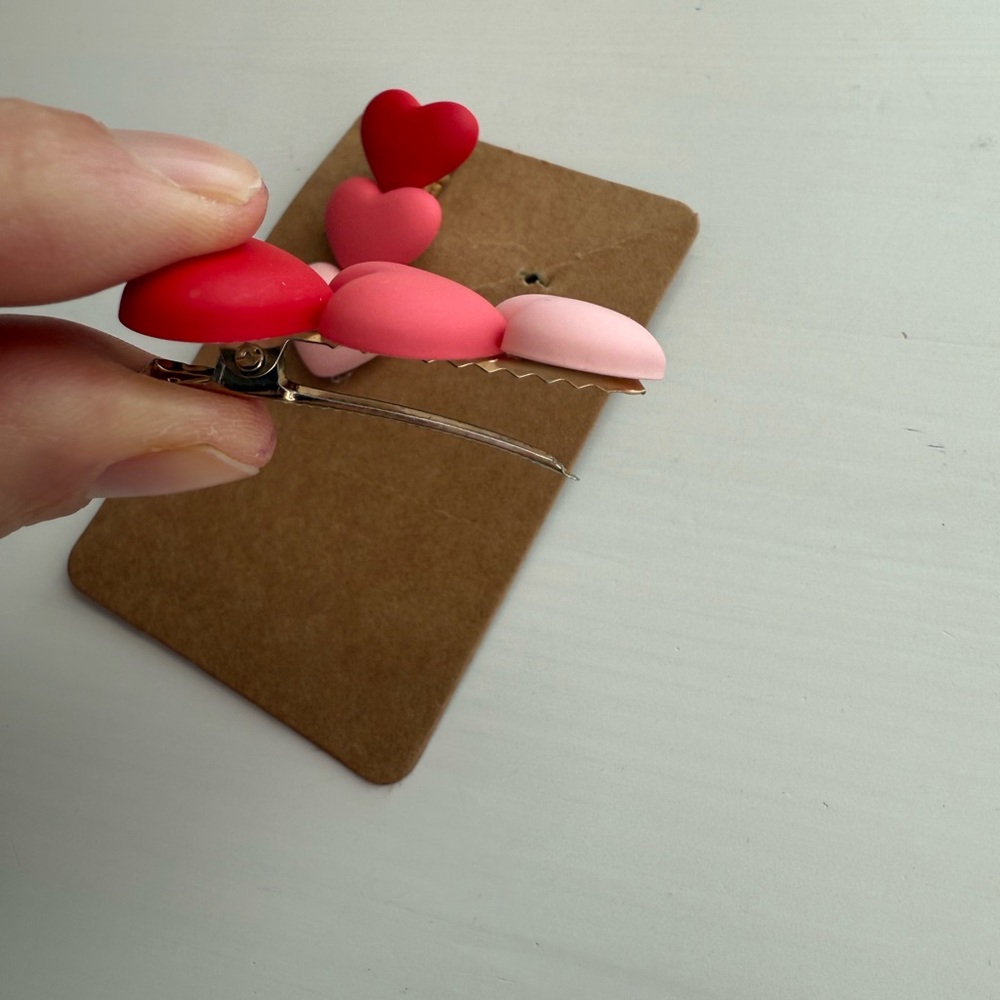 3 Heart Shaped Hair Clips - Pink and Red for Adults & Kids - Picture 4 of 6